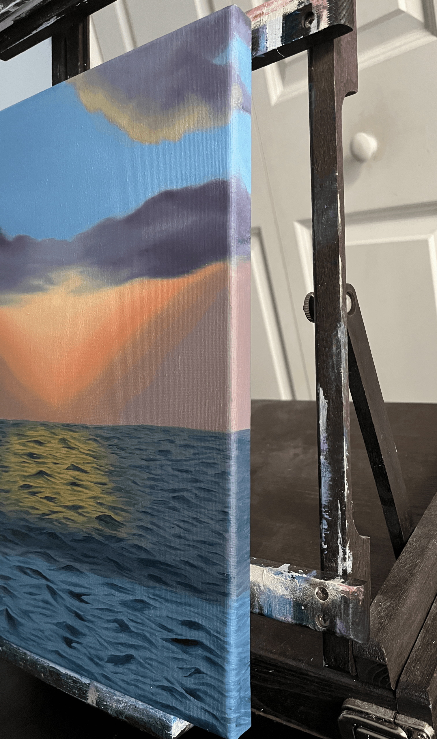 Side view of canvas showing painted wrap-around edges
